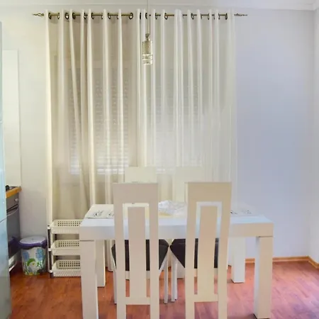 Apartament Compas *